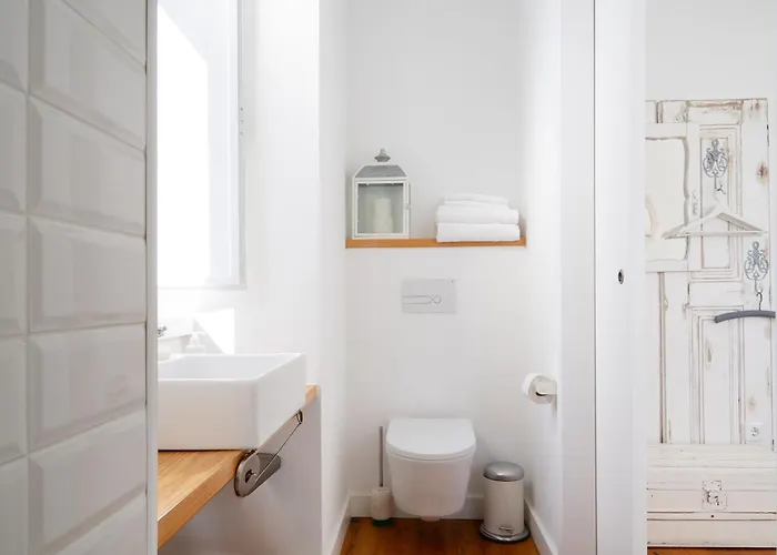 Coimbraameias בית הארחה