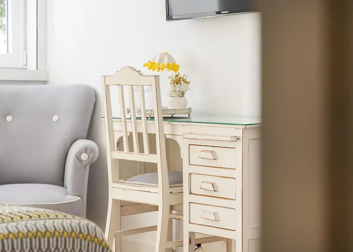 Coimbraameias בית הארחה 4*